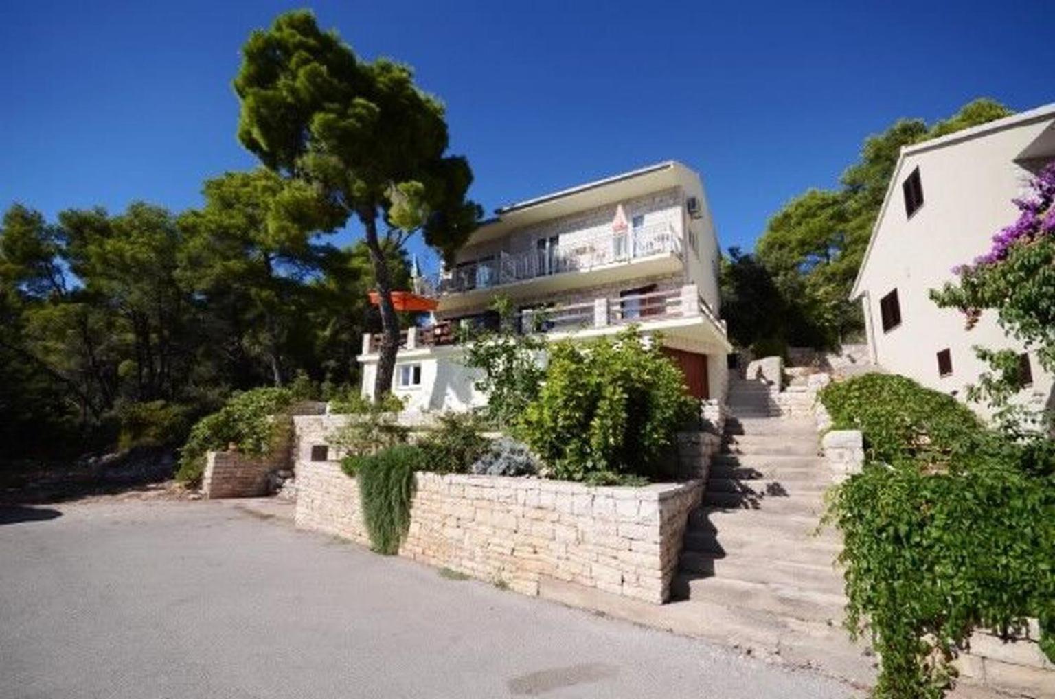 Apartments Marjan Брна Экстерьер фото