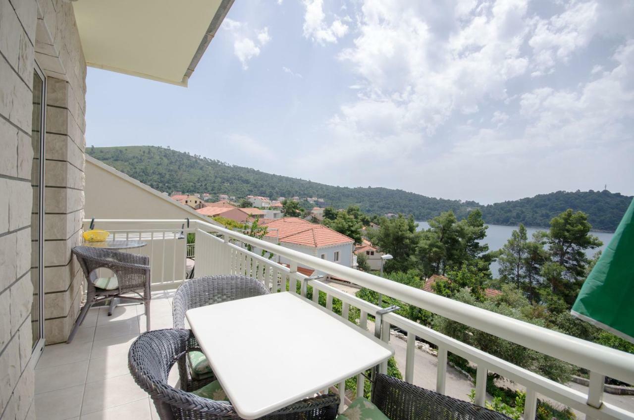 Apartments Marjan Брна Экстерьер фото